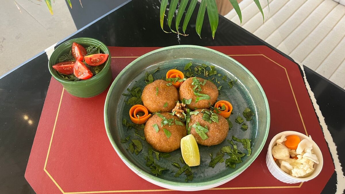 HAŞLANMIŞ İÇLİ KÖFTE